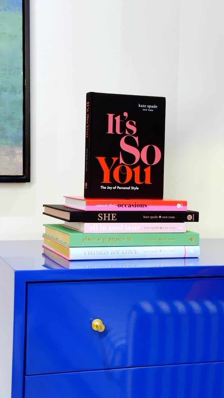 ケイト・スペードのインスタグラム：「Alert your book clubs! We’re thrilled to share our latest tome, It’s So You. It’s a toast to all those little touches that make every look yours and only yours. Coming (very) soon… #katespadeny」