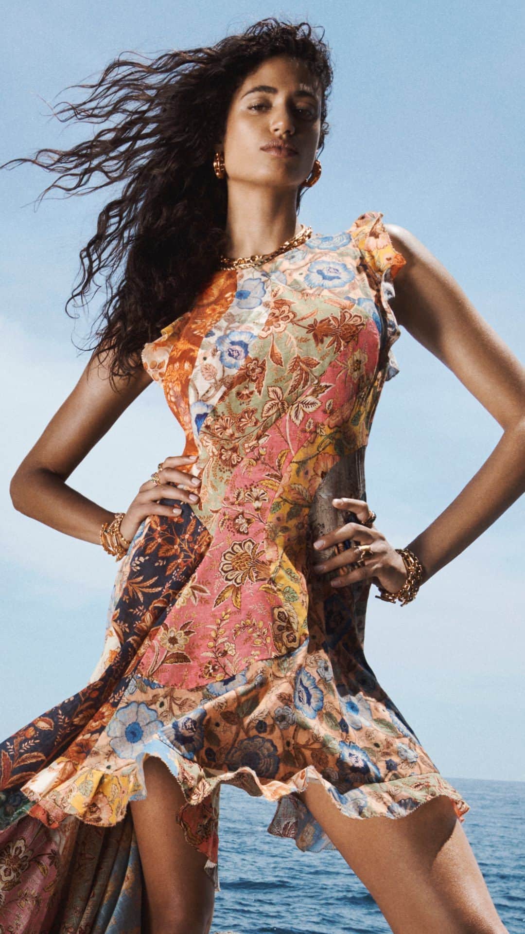 のインスタグラム：「First Look: Introducing the campaign for our Resort Swim 2024 collection, featuring @malika.elmaslouhi. First arrivals from the new season are available to shop in stores and online now.  With thanks to @smile.agency @gabrielehackworthy #bennyhorne @andy_swartz @stylemeromy @annazantiotisproductions @establishmentny @bitton @jodieboland @jamesrowehair   #ZimResortSwim24 #zimmermann」