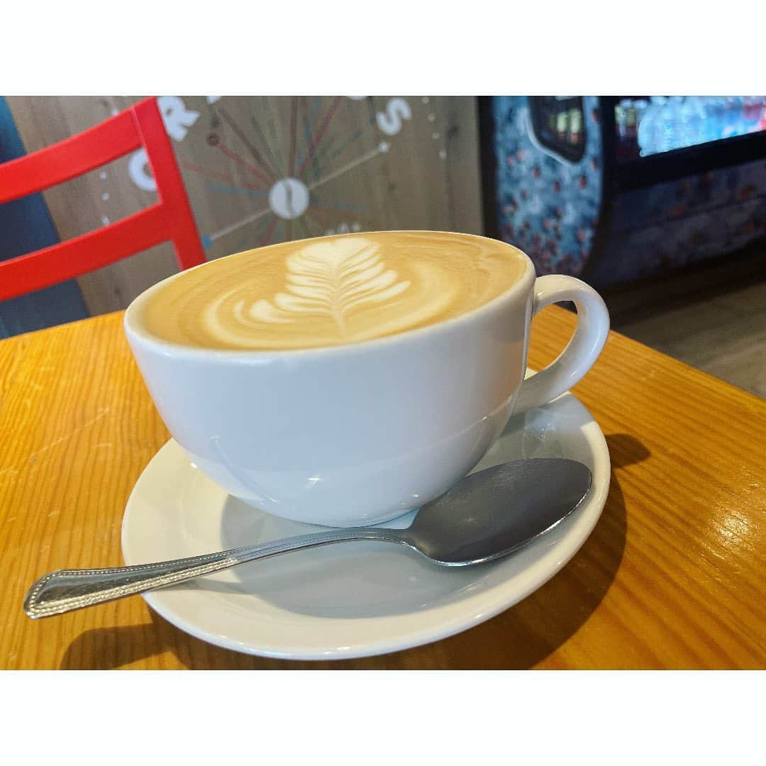 駿河メイさんのインスタグラム写真 - (駿河メイInstagram)「Escuché que el café filtrado mexicano es delicioso. Soy sensible a la cafeína, así que hoy tomaré un café con leche, ¡pero lo probaré un día en que no tenga ningún juego!☕️  #mexico #ChocoPro #gtmv #CMLL」10月24日 5時08分 - mei_gtmv