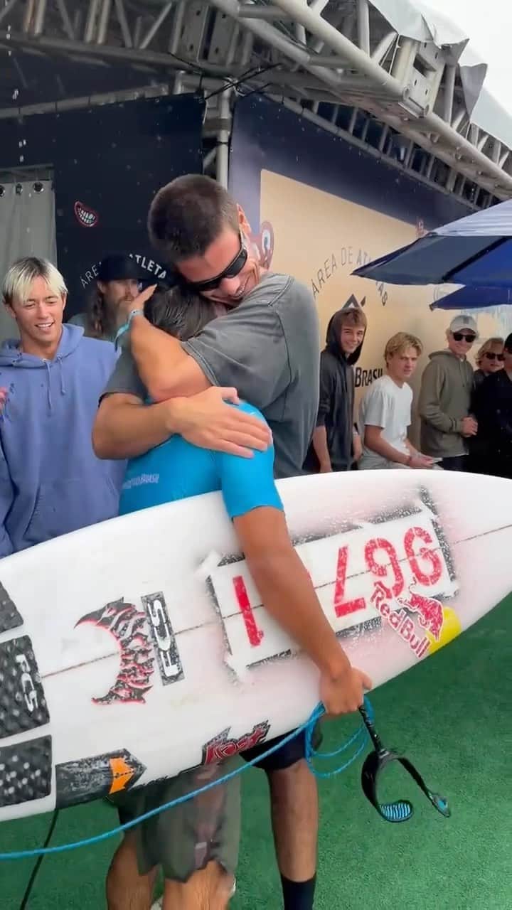 世界プロサーフィン連盟（WSL）のインスタグラム：「Welcome to the CT. 🏆」