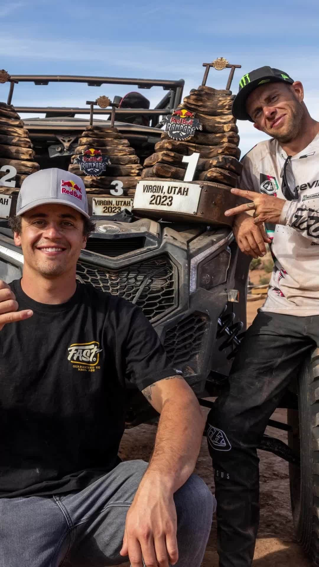 ミシュランのインスタグラム：「​@camzink and @carsonstorch throwing down at Red Bull Rampage and repping @michelinbicycle tires with epic style. 🚵‍♂️🔥 Congrats on the podium results!​」