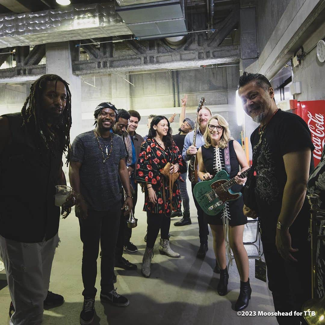 テデスキ・トラックス・バンドさんのインスタグラム写真 - (テデスキ・トラックス・バンドInstagram)「Thank you Tokyo for an amazing 4 nights!  📸 Tom Noguchi」10月24日 6時07分 - derekandsusan