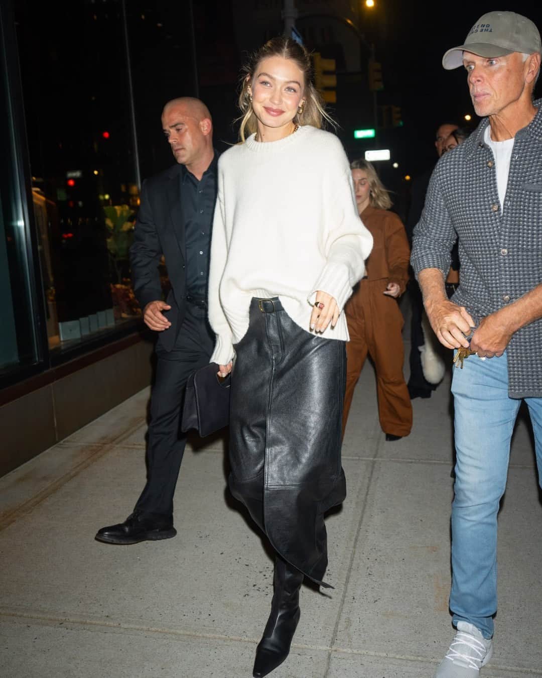 Nylon Magazineさんのインスタグラム写真 - (Nylon MagazineInstagram)「#NYLONFitPicks: From Kaia Gerber still channeling "Tomato Girl Summer" out with beau Austin Butler to Lady Gaga donning a Celine black leather jacket to the 'SNL' afterparty — link in bio for our weekly roundup of our favorite celebrity looks.  [Getty]」10月24日 6時05分 - nylonmag