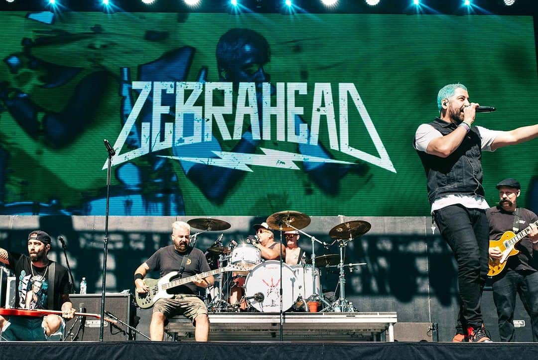 Zebraheadさんのインスタグラム写真 - (ZebraheadInstagram)「We’re heading home from an epic weekend of playing and hanging out at @whenwewereyoungfest in good old sleazy Vegas! It was such an amazing time and an honor to play! Thank you to everyone that came to see us in the scorching heat, all the friends of ours in bands that we drank with, and all of the great staff that helped make this festival such a magical time!!  #zebrahead #whenwewereyoung #whenwewereyoungfestival #vegas」10月24日 6時12分 - zebraheadofficial