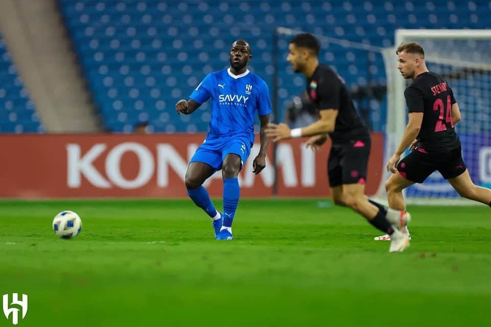 カリドゥ・クリバリさんのインスタグラム写真 - (カリドゥ・クリバリInstagram)「3 points, 6 goals and 6th clean sheet in a row 💙 Let's keep it up 💪🏿  #HILvMUM 6-0 #ACL2023 💫 #KK」10月24日 6時12分 - kkoulibaly26