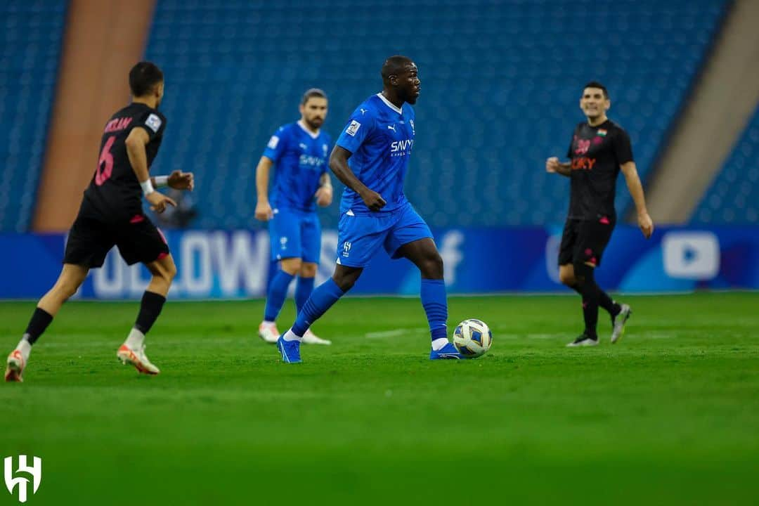 カリドゥ・クリバリのインスタグラム：「3 points, 6 goals and 6th clean sheet in a row 💙 Let's keep it up 💪🏿  #HILvMUM 6-0 #ACL2023 💫 #KK」