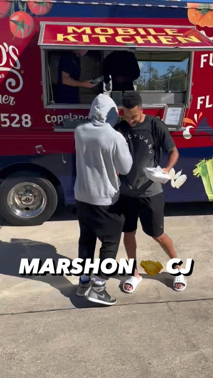 ニューオーリンズ・セインツのインスタグラム：「Shoutout to @3jmccollum for paying for food trucks to feed everybody at the Ochsner Sports Performance Center to thank the staff as we kick off the #NBA season 🫡  Marshon Lattimore pulled up 🤝」