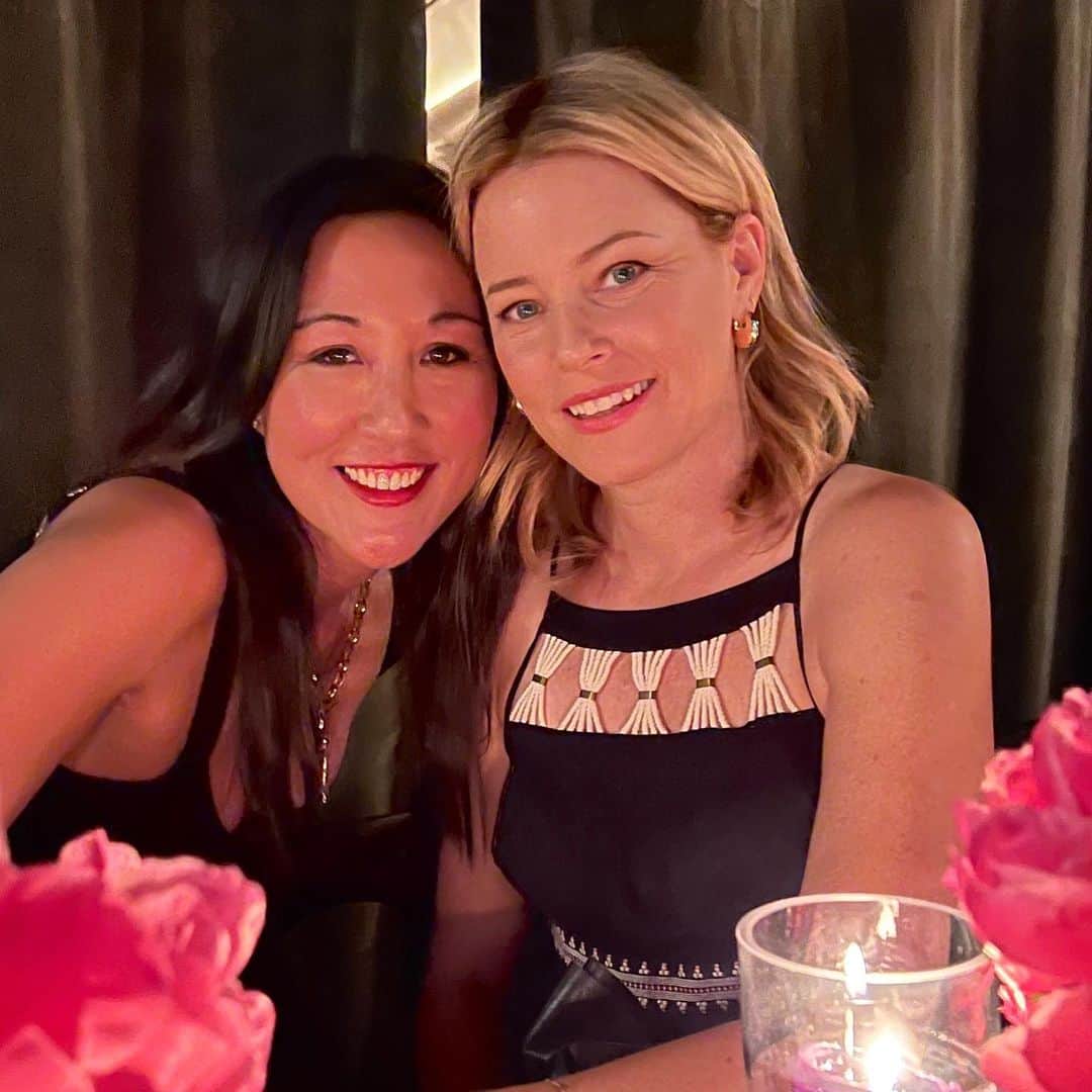 のインスタグラム：「Happy Birthday Mandy. So happy to be on this journey w you @themoogirl88」