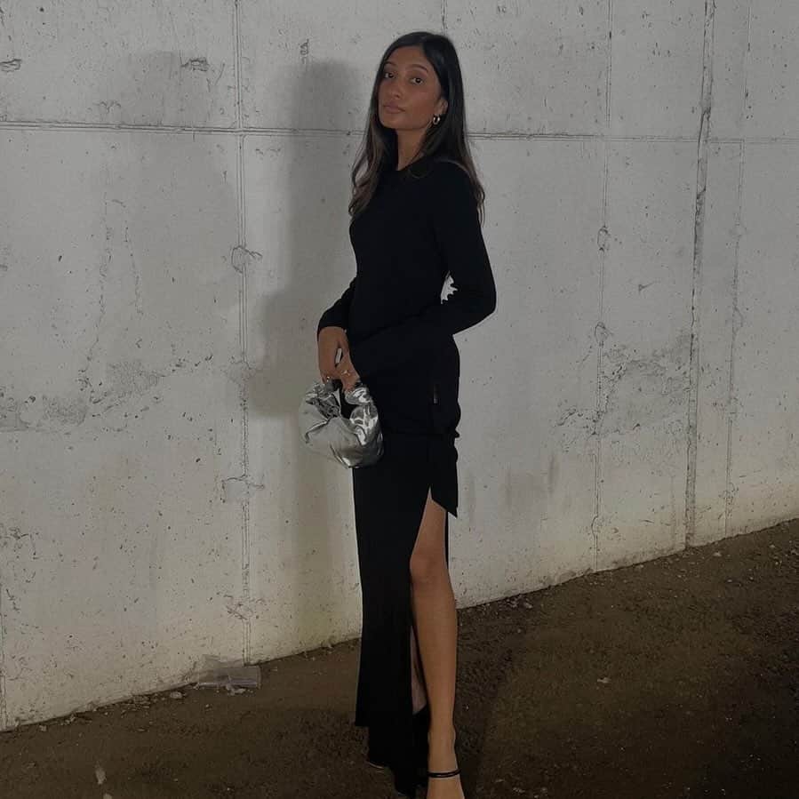 Fred Segalのインスタグラム：「@_chandsxo in @simonmillerusa. 🖤」
