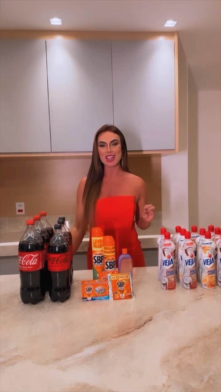 Nicole Bahlsのインスタグラム：「Está rolando o Mega Saldão no app do @ifoodbrasil com produtos de até 40% de desconto!  Então já anota as dicas que eu dei aqui no vídeo hein.  Mas corre, porque é só até dia 25 de outubro.  Não perca tempo e pede Ifood já!  #MegaSaldãoemMercadosiFood #publicidade」