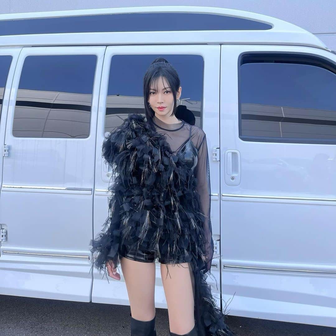 キム・ソヨンのインスタグラム：「😎🖤」