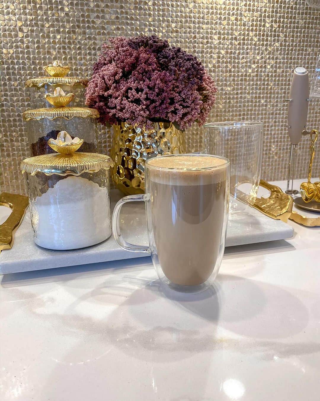 さんのインスタグラム写真 - (Instagram)「Which do you prefer? Coffee or tea?☕️ 🫖 Whichever your style, we have the essentials to make the small moments magical✨ Shop your favorite restocks today at inspiremehomedecor.com link in bio.」10月24日 9時49分 - inspire_me_home_decor