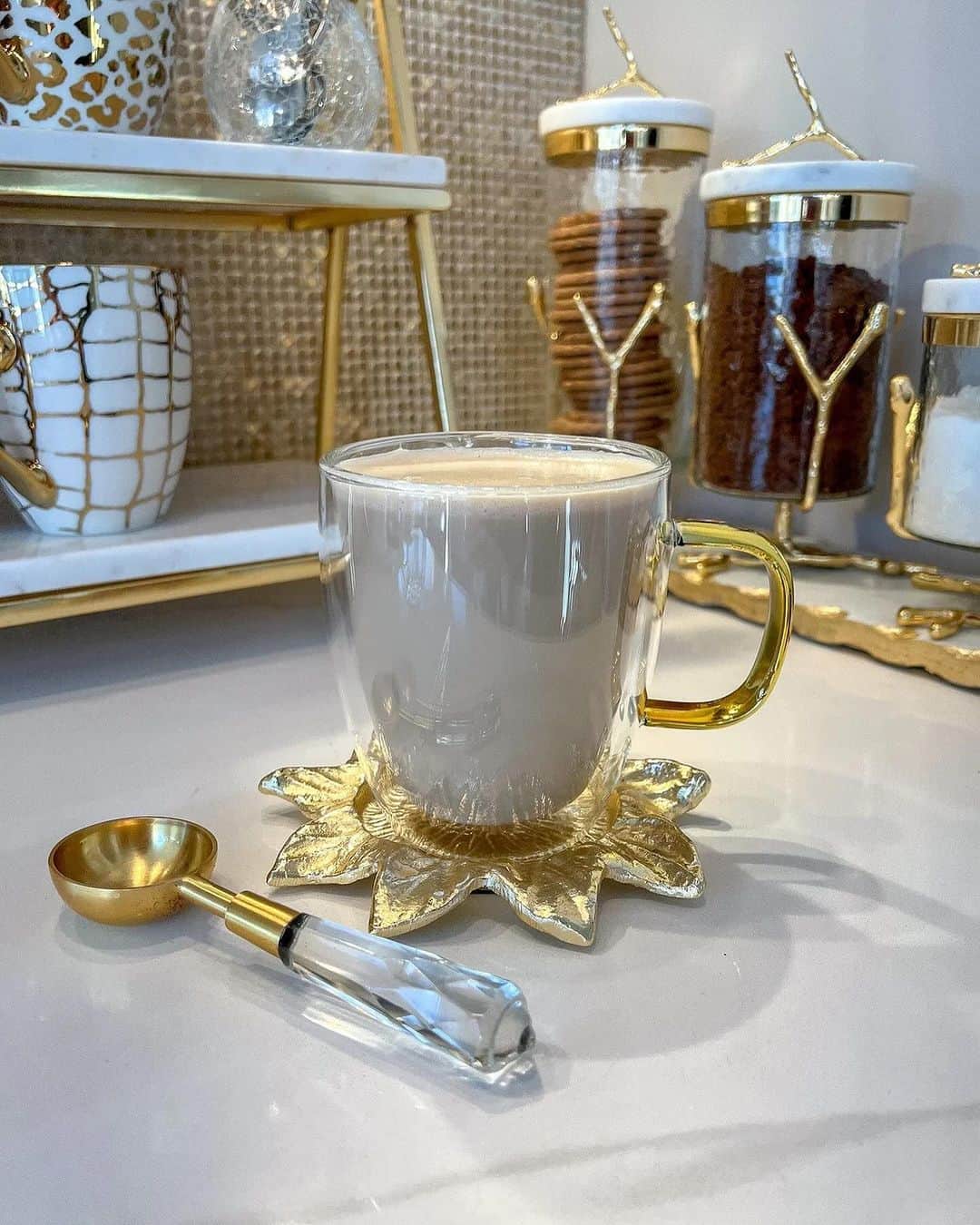 さんのインスタグラム写真 - (Instagram)「Which do you prefer? Coffee or tea?☕️ 🫖 Whichever your style, we have the essentials to make the small moments magical✨ Shop your favorite restocks today at inspiremehomedecor.com link in bio.」10月24日 9時49分 - inspire_me_home_decor