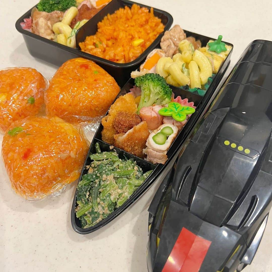 MII MAMAさんのインスタグラム写真 - (MII MAMAInstagram)「. . . 運動会の時のお弁当🎌🏃💨(今更) #運動会弁当 —————————————— 🔎White Style mi mama 良かったらチャンネル登録お願いします🙇🏽‍♀️ #YouTube#ユーチューバー#主婦ユーチューバー#MIIMAMA#チャンネル登録お願いします#2児ママ#年子ママ#ギャルママ#ぎゃるまま#アラサーママ#アラサー#30代#30代ママ#ホワイトインテリア#モノトーンインテリア#シンプルな暮らし#収納#ホワイト収納#イチナナ#イチナナライバー#専属ライバー#主婦ライバー#17LIVE#主婦YouTuber#ママYouTuber#ママライバー#幼稚園ママ#小学生ママ」10月24日 10時02分 - miimamachannel