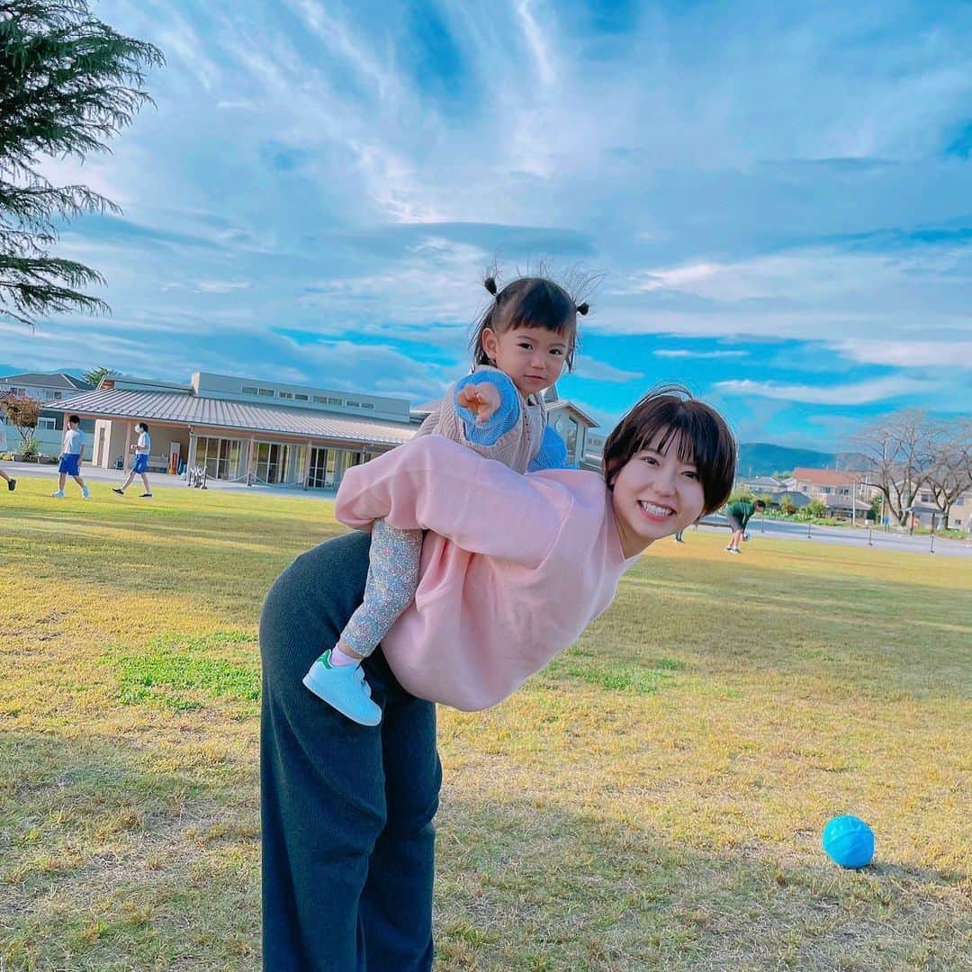 矢端名結さんのインスタグラム写真 - (矢端名結Instagram)「私の従姉妹と公園に行った日🫧  #数年したら喧嘩とかするのかな #それはそれで楽しみだな #1才 #公園 #安中市 #群馬 #安中スマイルパーク」10月24日 10時00分 - miyu_yabata