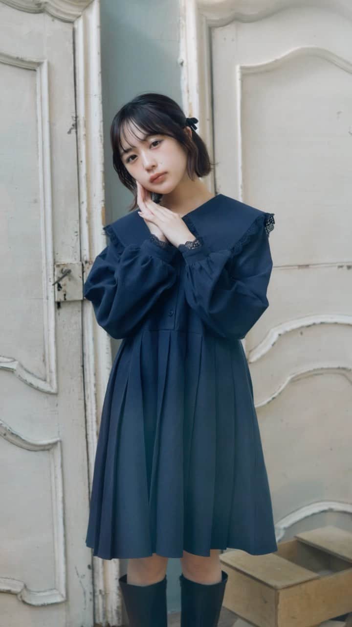 merry jennyのインスタグラム：「【 special collaboration 】 ㅤㅤㅤㅤㅤㅤㅤㅤㅤㅤㅤㅤㅤ merry jenny 2023 autumn Dream well feat.naenano   　 — merry jenny × naenano —  　 special collaboration itemが ついに明日10/25(wed) 直営店入荷！  販売開始を記念して、collaboration item が完成するまでの様子をお見せします♡  　 collaboration ㅤㅤㅤㅤㅤㅤㅤㅤㅤㅤㅤㅤitemの詳細は topのURLから⇨  @merryjenny_instagram ぜひcheckしてくださいね♡  ㅤㅤㅤㅤㅤㅤㅤㅤㅤㅤㅤㅤㅤ ㅤㅤㅤㅤㅤㅤㅤㅤㅤㅤㅤㅤㅤ #merryjenny #メリージェニー  #2023aw #winter #dreamwell  #collaboration  #naenano #なえなの さん #スウェット #フライトキャップ  #ミニワンピ #キャミワンピ」
