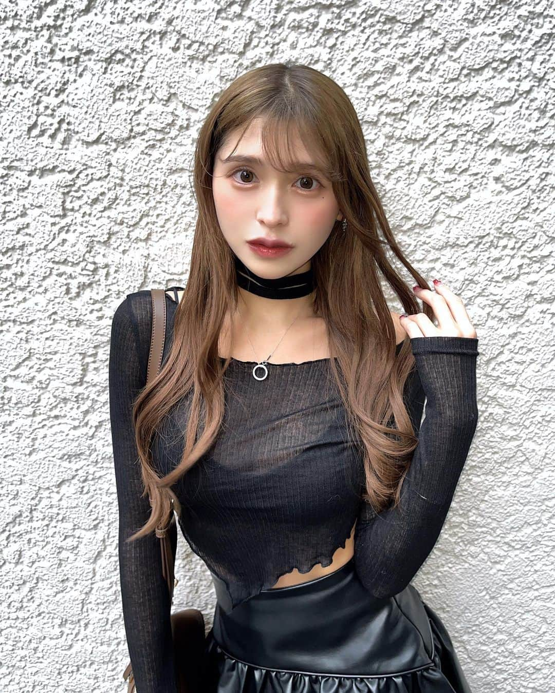 渋谷佳子のインスタグラム：「2023.10.24 ＊ 黒が1番魅力的😽🖤⋆͛*͛ ＊ ＊」