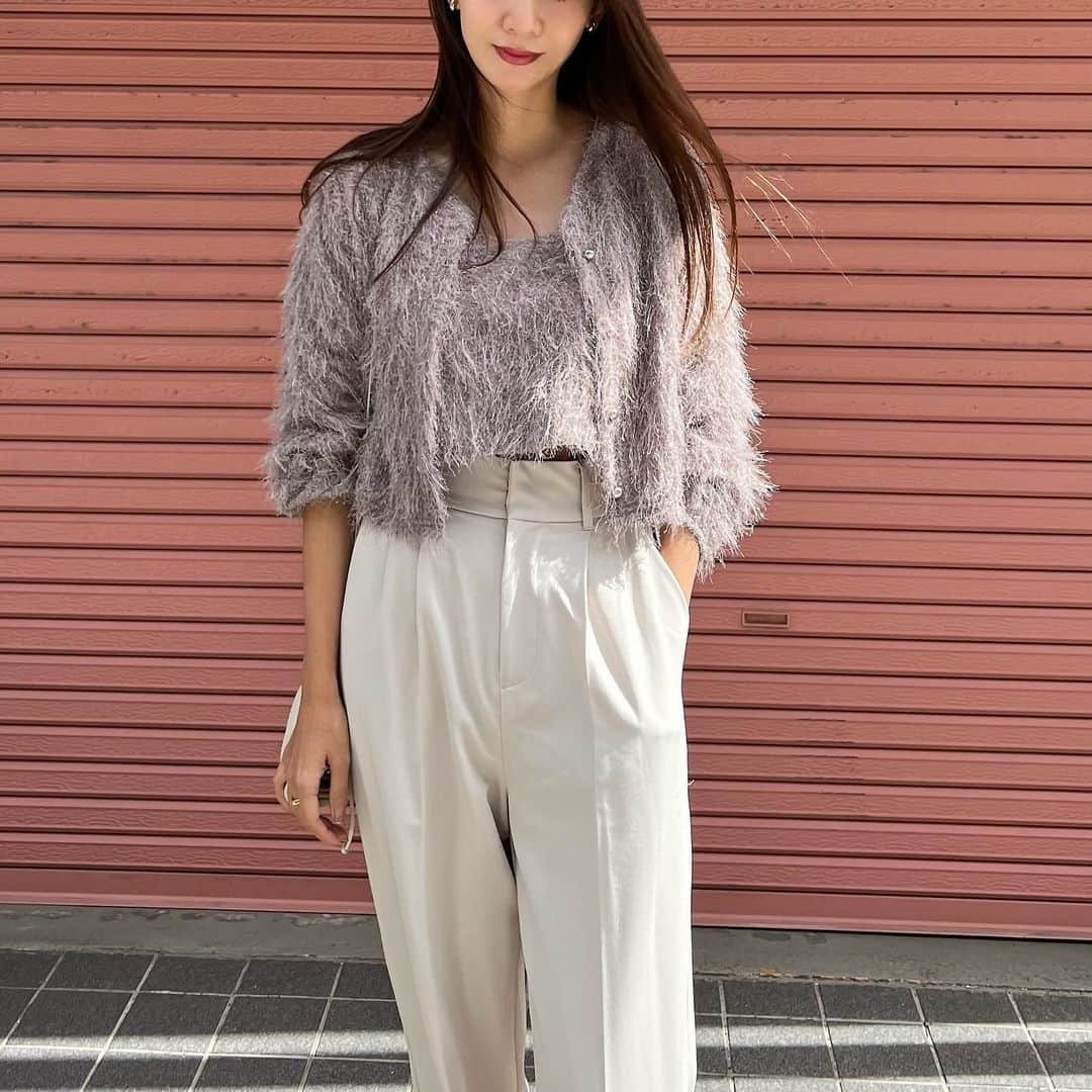 Nagiさんのインスタグラム写真 - (NagiInstagram)「モケモケ🤎  キャミソールとカーディガン同じのを合わせて🥰 カーディガンの方は前後2wayで着れちゃうアイテム  @kobe_lettuce の✨  cardigan.inner. #kobelettuce  bottom. #urs  #code#fashion#コーデ#ファッション#プチプラ#プチプラコーデ#神戸レタス」10月24日 19時39分 - nagina001