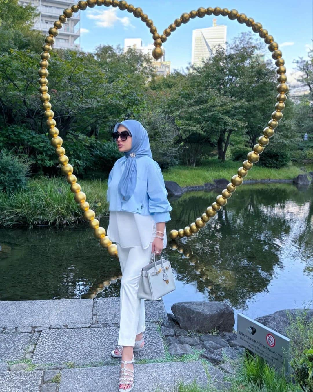 Syahriniさんのインスタグラム写真 - (SyahriniInstagram)「•  ~ Still Unpredictable Weather ln Tokyo But Summer is Over ~  _________________ ~𝓢𝓨𝓡~ _________________  #PrincesSyahrini #Tokyo_October2023」10月24日 19時35分 - princessyahrini