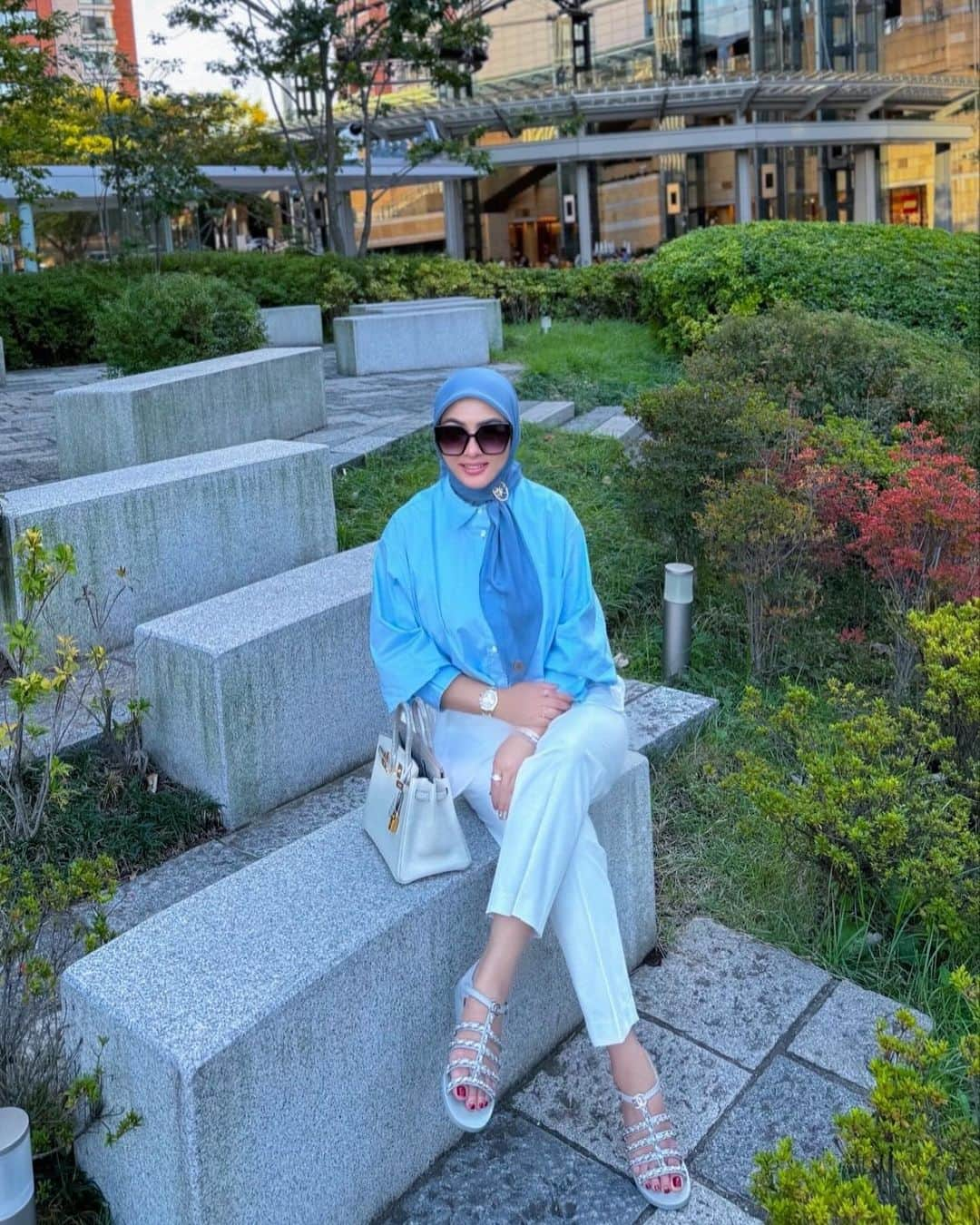 Syahriniさんのインスタグラム写真 - (SyahriniInstagram)「•  ~ Still Unpredictable Weather ln Tokyo But Summer is Over ~  _________________ ~𝓢𝓨𝓡~ _________________  #PrincesSyahrini #Tokyo_October2023」10月24日 19時35分 - princessyahrini