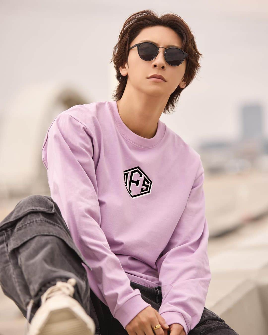 與真司郎のインスタグラム：「「446 - DOUBLE FOUR SIX-23-24AW Collection」  23-24AW Collection販売期間中です！  ■販売期間 10/21(土)11:00〜11/12(日)23:59 ※受注販売では無い為、数量限定販売になります。  * *  On sale now!  Oct. 21th 11:00～Nov. 12th 23:59  @446_double_four_six   #446DOUBLEFOURSIX #DOUBLEFOURSIX #SHINJIROATAE #與真司郎」