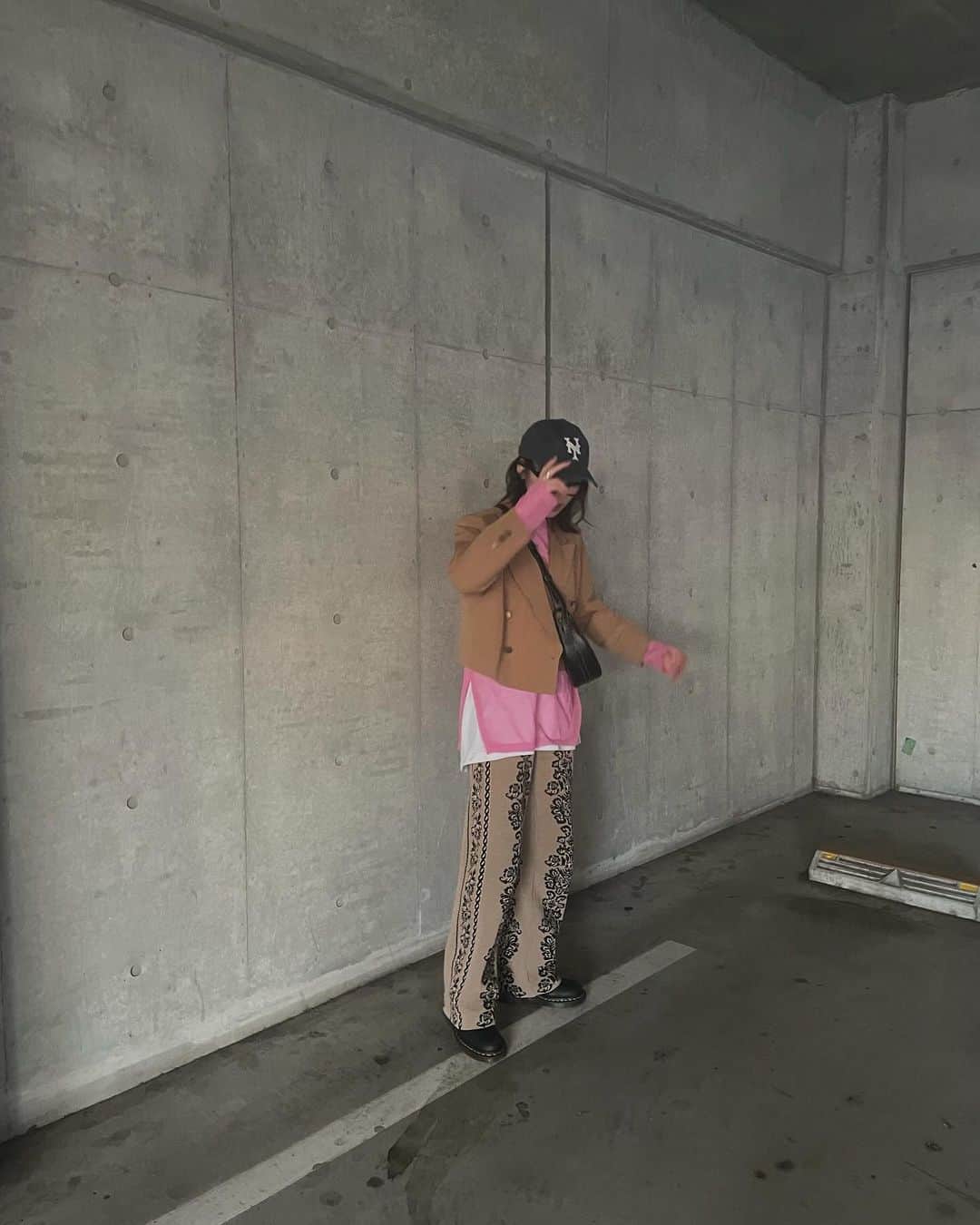 工藤遥のインスタグラム：「. outer:@aoyama_ladies  size L bottom:@amerivintage  #遥服」