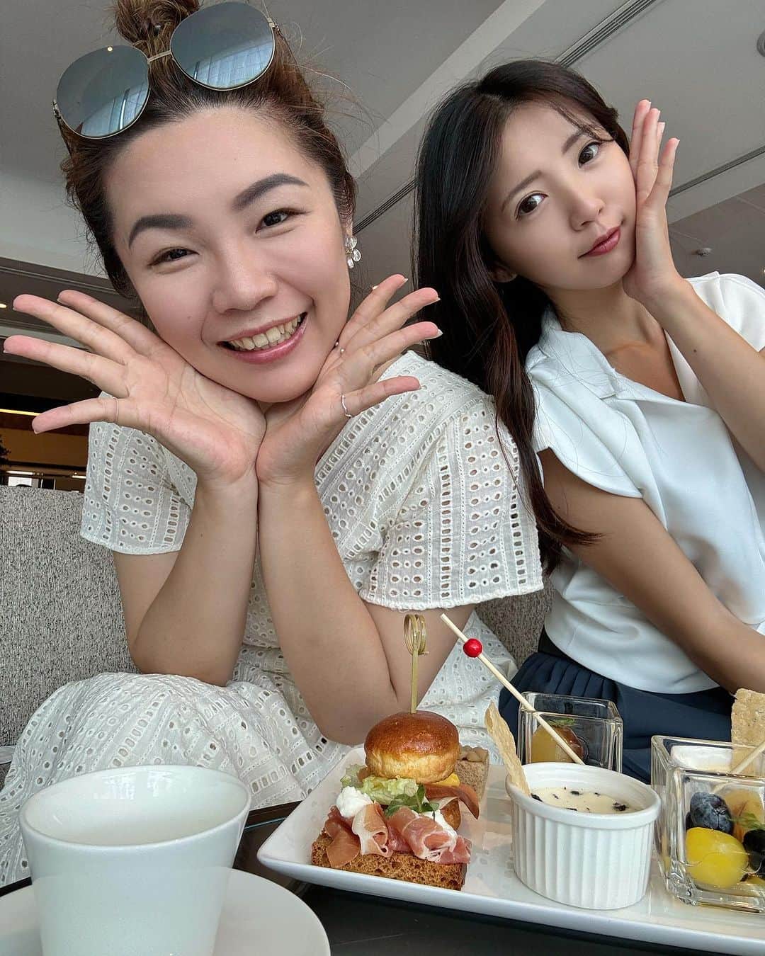 めいのインスタグラム：「🇹🇼Taiwan あなたのことを愛するならずっとそばにいるよ🤍  ・ ・ ・　 ・ ・ ・  —  #instapic#日本#アフタヌーンティー#寫真#taiwan#사진#台灣#下午茶#커피#ポートレート#japanesegirl#写真集#japan#photo_jpn#metropolitan#섹시#photo#写真部#フォロー#撮影#model#taipei#台北#tokyo#follow#portraitsedition  愛你的人就會一直在身邊🤍」
