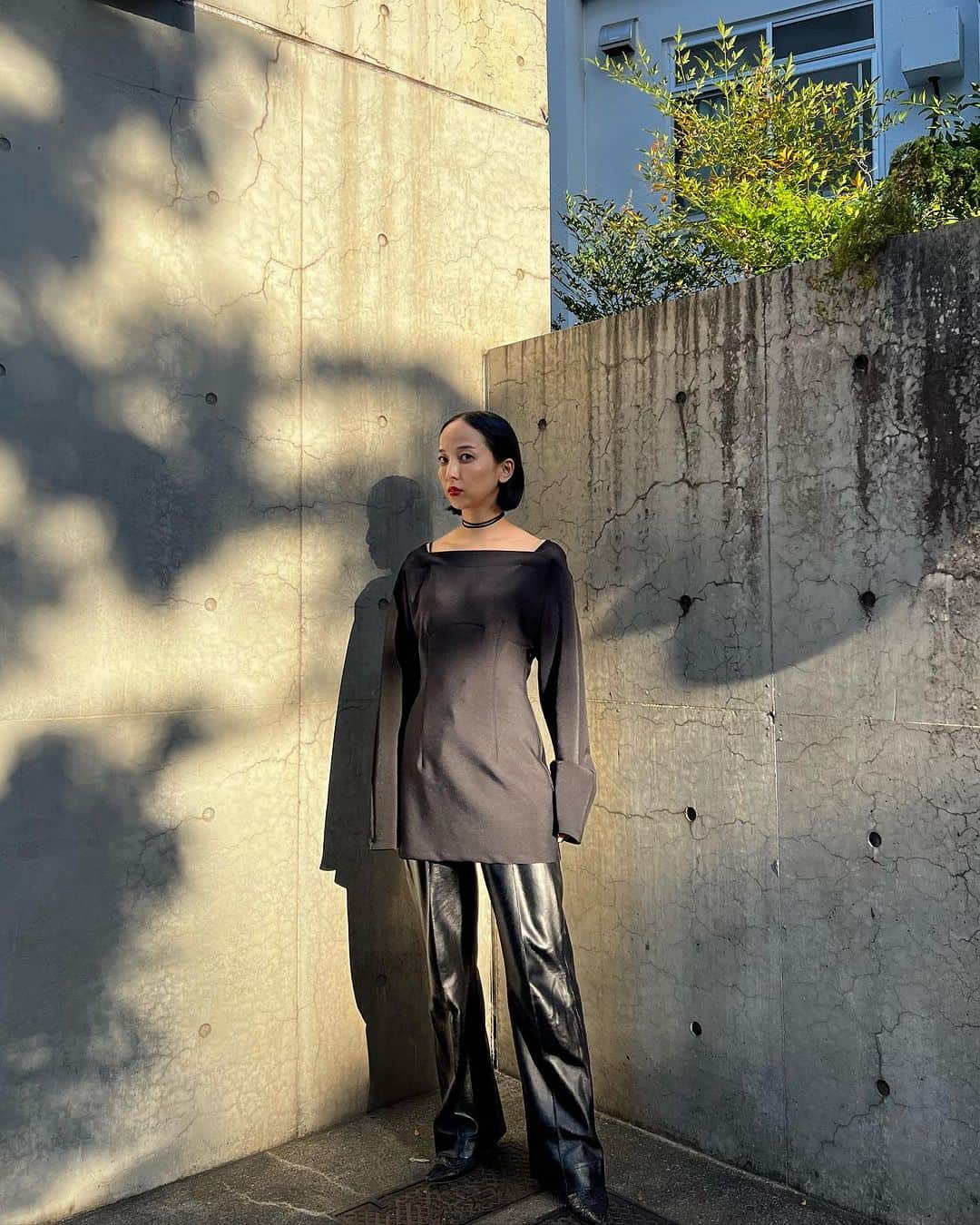 Sisterのインスタグラム：「@fetico_official 🖤  ・STRETCH JERSEY OFF-SHOULDER TOP ・STRIPE KNIT MIDI DRESS  #fetico #sister_tokyo」