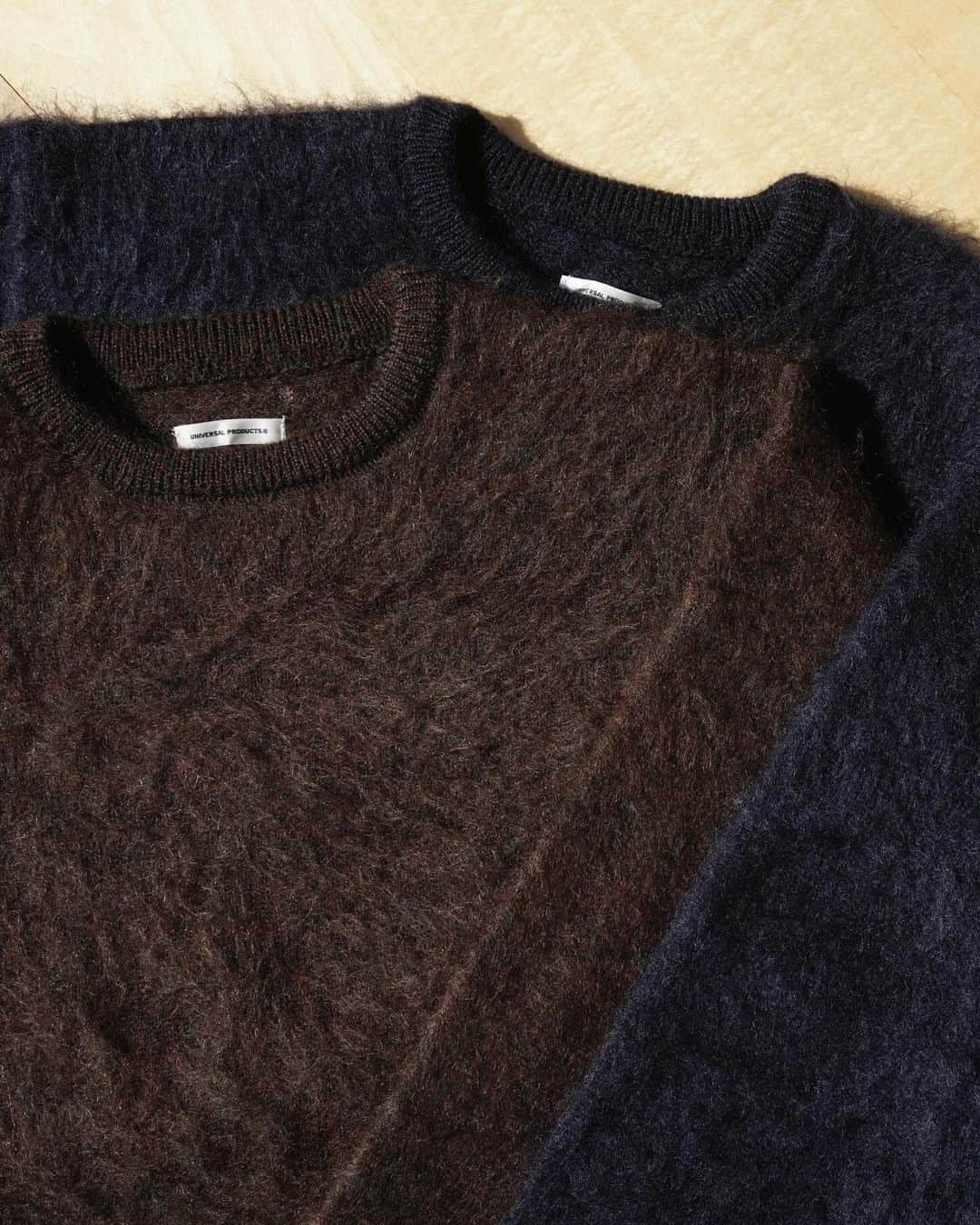 1LDKさんのインスタグラム写真 - (1LDKInstagram)「〈 UNIVERSAL PRODUCTS. 〉 ⁡  "MOHAIR CREW NECK SWEATER" COL: BROWN / D.NAVY SIZE: 2 / 3 ¥39,600 TAX IN ⁡ キッドモヘアを使用した5ゲージのモヘアクルーネック。 2色の糸を使用することで色の奥行きを出しています。 ヴィンテージのモヘアニットに見られる毛束感を出すために加工を施しており、幅広いスタイリングにアクセントとして加えることもできます。 ⁡ 着用詳細 Page2: 181cm / SIZE3 Page3: 167cm / SIZE2 ⁡ 取扱店舗 1LDK ( @1ldk_nakameguro ) 1LDK AOYAMA ( @1ldk_aoyama )  1LDK kyoto ( @1ldk_kyoto )  1LDK ONLINE STORE  ⁡ #universalproducts @universal__products #1ldk #1ldkaoyama #1ldkkyoto #1ldkshopofficial」10月24日 20時22分 - 1ldk_shop