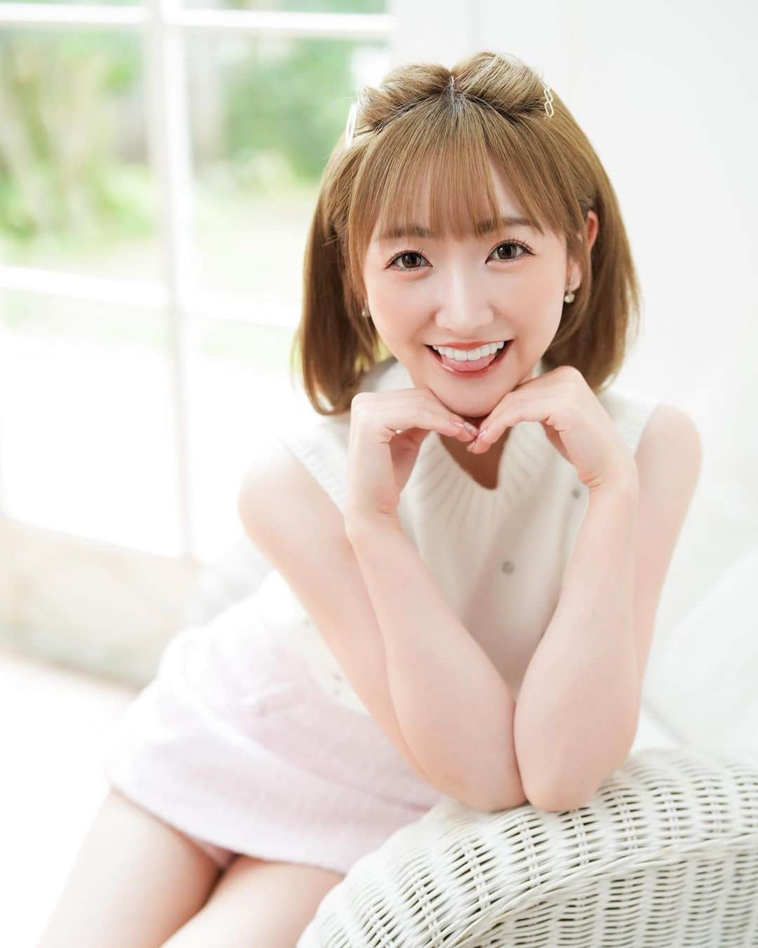 三村遙佳のインスタグラム：「. ■2023年10月28日(土) 【『VOICE＋VOL.6』発売記念イベント📚】  『VOICE＋VOL.6』さんの発売を記念して、 2023年10月28日(土)に 私三村遙佳のイベントが開催決定‼️  ＝＝＝＝＝＝＝＝＝＝＝＝＝＝＝＝ ① 12:30〜アニメイト様購入分📚 開催場所：書泉ブックタワー10F ⇒※配布終了しましたが 当日参加OKのイベントですので 書泉様で当日購入して頂ければ参加できるようになっております🙇‍♀️  ②14:00〜ゲーマーズ様購入分📚 開催場所：書泉ブックタワー10F ⇒https://www.gamers.co.jp/contents/event_fair/detail.php?id=4124  ③16:30〜書泉様購入分📚 開催場所：書泉ブックタワー9F ⇒ https://www.shosen.co.jp/event/14055/ ＝＝＝＝＝＝＝＝＝＝＝＝＝＝＝  ➖参加特典➖ ※サイン時にお客様の名前をお入れします。 本名で下の名前（ひらがな）を予定。  ★1冊購入券　1,980円（税込） ・本誌（サインなし1冊） ・ブロマイドお渡し（1枚）  ★2冊購入券　3,960円（税込） ・本誌2冊（サイン入り1冊＋サインなし1冊） ・ブロマイドお渡し（1枚）  ★3冊購入券　5,940円（税込） ・本誌3冊（サイン入り1冊＋サインなし2冊） ・ツーショットチェキ（1枚） ・メガホンであなたのお名前とセリフを囁き （お客さんとの間にアクリル板設置。セリフは下記のどれか）。 aありがとう　b大好き　c頑張って  ※当日の状況次第では内容が変更になる可能性もあります。 ※イベント会場内は混雑が予想されます。ご参加のお客様はマスクの着用を推奨いたします。（状況により着用をお願いする場合もございますので、各自マスクのご準備をお願いします） ※ご本人との握手は不可となります。 ※手荷物は事前に預からせていただきます。 ※ツーショットチェキはこちらでご用意したチェキでの撮影となります。基本的に撮り直しはいたしませんので、撮影したチェキにブレなどの不備が無いかお帰りの前にご確認ください。 ＝＝＝＝＝＝＝＝＝＝＝＝＝＝＝＝＝＝＝  皆様のお越しを心よりお待ちしております🍀  #雑誌 #モデル #声優 #voiceactor #ゲーマーズ #書泉ブックタワー #アニメイト #model #book #gamars #voice #イベント #japanese #idol #talent」