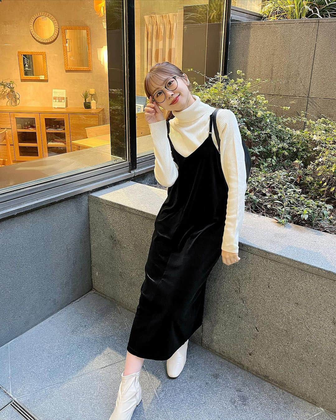 平山真衣のインスタグラム：「全身GUコーデ🎩   いよいよ私が大好きな季節がやってきました！ 秋！秋ー！秋大好き！秋大好きやでー！😆笑     #ootd #ootdfashion #秋服#秋服コーデ#秋コーデ#GU#guコーデ #gu購入品#ジーユー #プチプラコーデ#大人カジュアル #淡色コーデ #シンプルコーデ #高身長コーデ #骨格ナチュラル#02#NMB48」