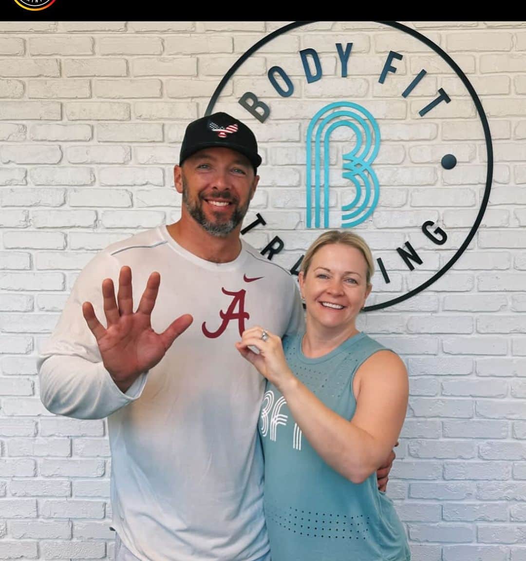 メリッサ・ジョーン・ハートのインスタグラム：「Just hit my 50th class at @bft_brentwood and never felt stronger! Come #workoutwithawitch on Halloween with me if you dare!」