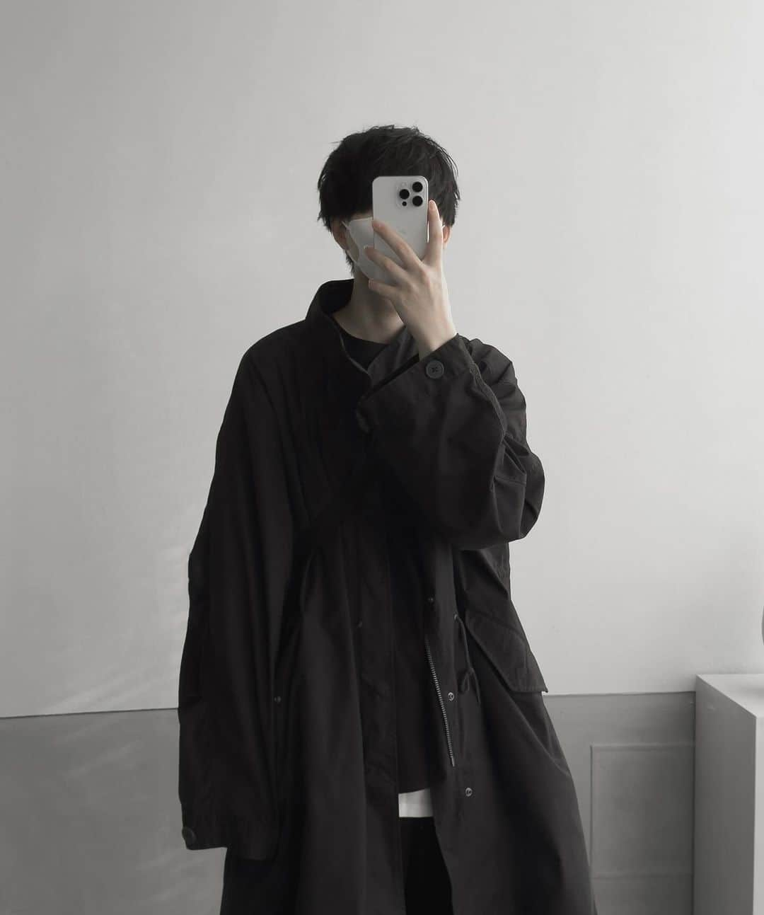 JUN / Yohukasiのインスタグラム：「今日の服  毎年着ても飽きない ヴィンテージを本格リプロしたM65 ⁡ ｜outer @remer_official M65 loose military coat 3WAY ｜tops #remer loose basic Tee ｜layered #remer loose basic layered tank top ⁡ #シンプルコーデ」