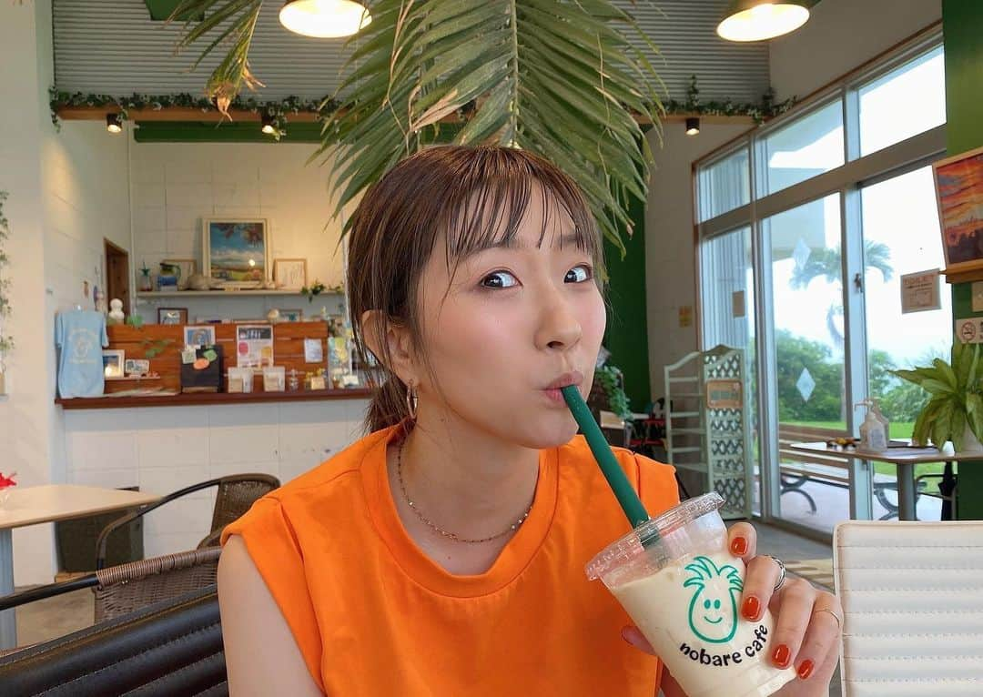 津田菜都美さんのインスタグラム写真 - (津田菜都美Instagram)「* 休憩中しょっと☕🧡🌴」10月24日 20時48分 - tsuda_723_official