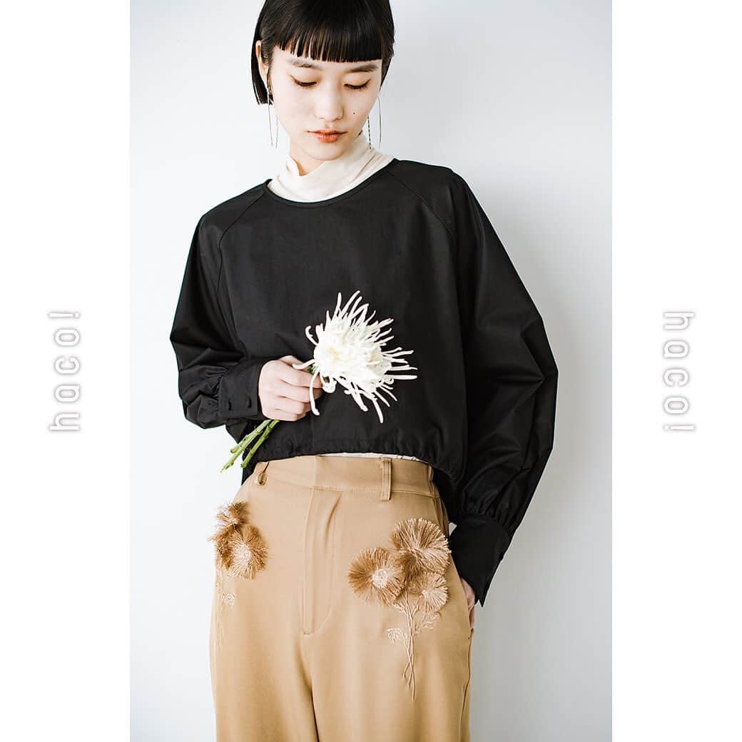 hacohaco8585さんのインスタグラム写真 - (hacohaco8585Instagram)「＼ 10月25日(水)  花をまとう秋冬新作登場します✿／ ⁡ お花屋さん『NOKI』(@noki__flower)との コラボ企画第三弾が 10月25日(水)11時より販売開始します！ ⁡ これからの季節に大活躍なニットをはじめ、 パンツやバッグなど 秋冬を彩る新作がにぎやかに登場予定。 ⁡ 今回も、あるお花をモチーフにしています♡ 「これかな？」と思われるお花があれば、 ぜひコメント欄へお寄せください♪ ⁡ 当日をどうぞお楽しみに＾＾！ ＝＝＝＝＝＝＝＝＝＝＝＝＝＝＝＝＝＝＝ . . ⁡ ▷まだまだあります プロフィールリンクから、 今日にぴったりなアイテムをご覧いただけます。 →@hacohaco8585 ⁡ #haco! #パッション通販のhaco! #レディースファッション  #新作予告 #柄ニット #花柄ニット #ニットカーデ #ジャカード #ジャガード #アームカバー #刺繍シャツ #刺繍パンツ #刺繍デザイン #カジュアルコーデ #秋冬コーデ #カラーコーデ #糸菊 #NOKI」10月24日 12時09分 - hacohaco8585