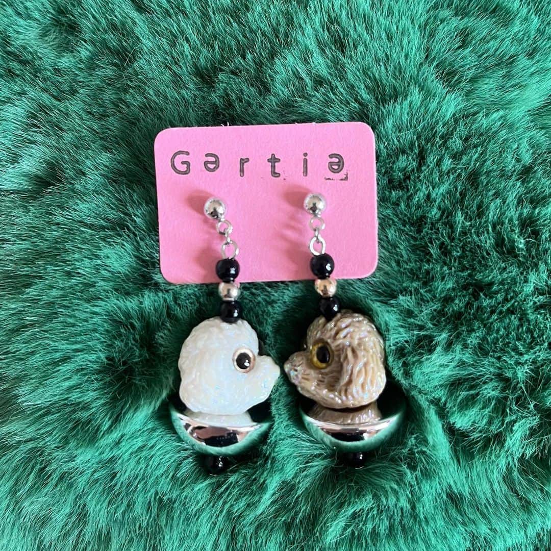 ぴよ。こぱ。さんのインスタグラム写真 - (ぴよ。こぱ。Instagram)「Gertie #gertie #gertie新作 楽しみにしてたパーツ達が到着！ なのに！ トイプーのパーツ数量ミスって、この２つのみ。 こんな可愛いのに、限定品になってしまった…。 3枚目😘 私の技術じゃこのパーツの可愛さが伝わらない。泣」10月24日 12時17分 - uca.34