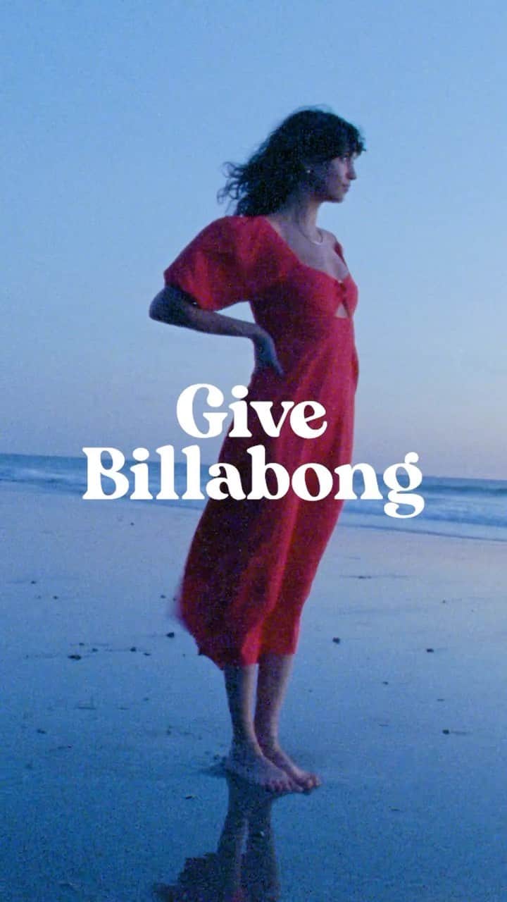 BILLABONG WOMENSのインスタグラム：「Gift Guide has landed! Here’s to warm waves & holidays. #GiveBillabong」