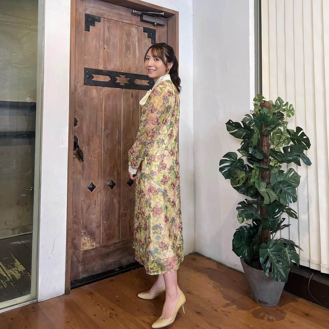 森遥香のインスタグラム：「. 🥀 . . ゲーム番組での スタイリストさんのお衣装が素敵でした🤍 . . #ootd#衣装 .」