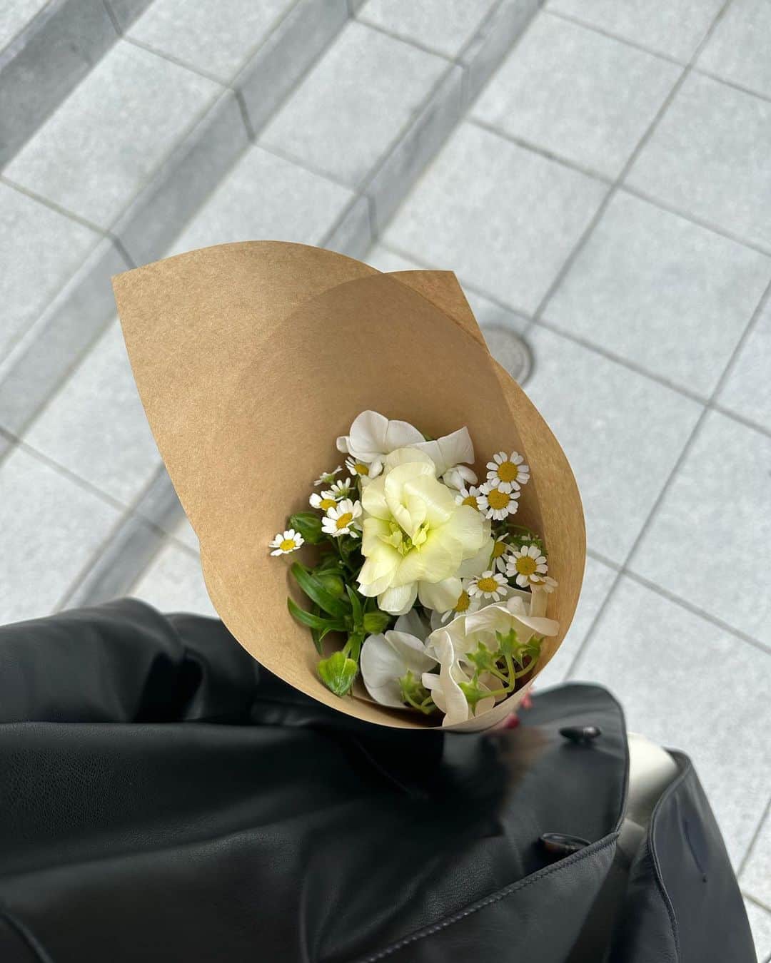 涼佳のインスタグラム：「あっという間に冬が来て今年が終わりそう😀💫 一年ってあっという間だなぁ」