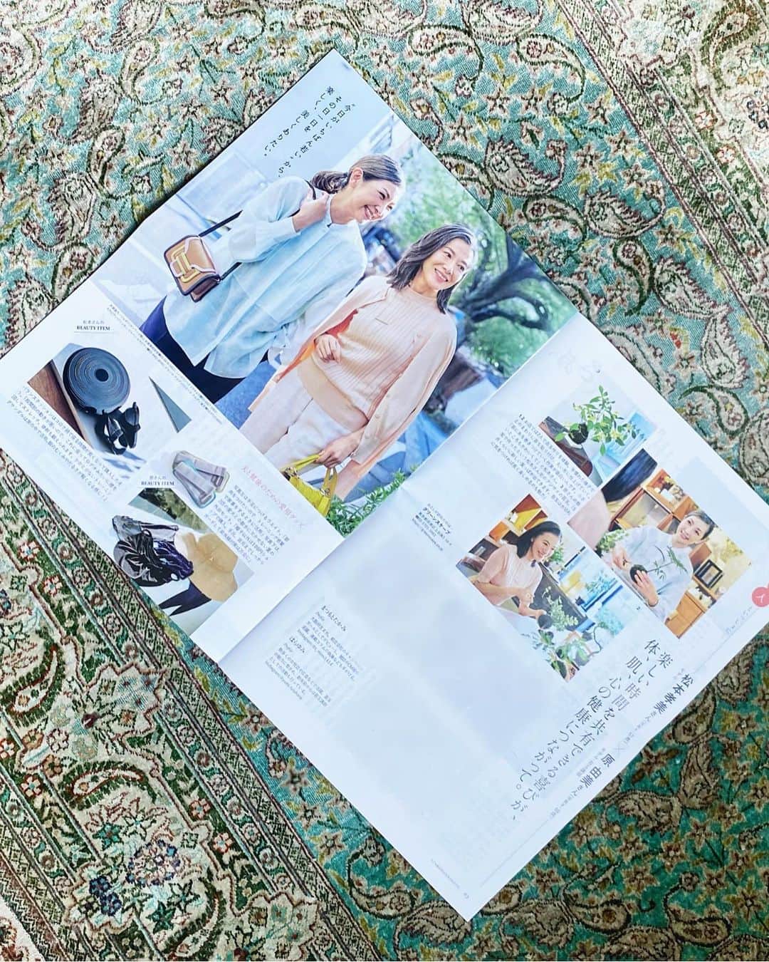 松本孝美さんのインスタグラム写真 - (松本孝美Instagram)「「サントリーウエルネスクラブ」の CMに出演しております  サントリーウエルネスさんの 商品購入でのポイントUPはもちろん アプリ「comado」に登録すれば 健康行動によるポイントも加算！  楽しみながら美容＆健康促進 そうしたらお楽しみが付いてくる という幸せループ  ついでと言ってはなんですが 隣のアプリ「腸note」は なんとスマホで自分の腸音を聞けて その腸音によりアドバイスがもらえます  今頃UPの6枚目は 原由美さん@yumi.luluhara と ご一緒したサントリーウエルネスさんの会報誌の春夏号 原さんに習っている苔玉のこと、美容と健康ばなし、お気に入りの健康グッズのことなどをお話しして楽しかった！  #サントリーウエルネス #リフタージュ #健康 #美容 #健康アプリ #美容ドリンク #サプリ #スキンケア」10月24日 13時52分 - t_mimi1414