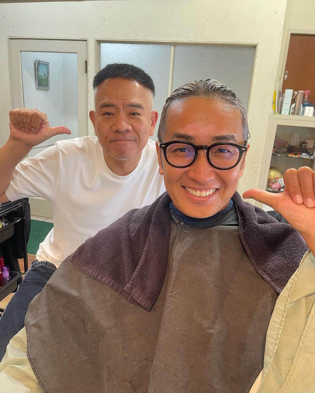 杉本知香さんのインスタグラム写真 - (杉本知香Instagram)「原西さん、まちゃちゃんスッキリ✂️✨  #中目黒美容室 #FUJIWARA原西#FUJIWARA #原西ゴリラ 🦍 #エグスプロージョンまちゃあき  #エグスプロージョン #本能寺の変」10月24日 14時36分 - sugimotoc