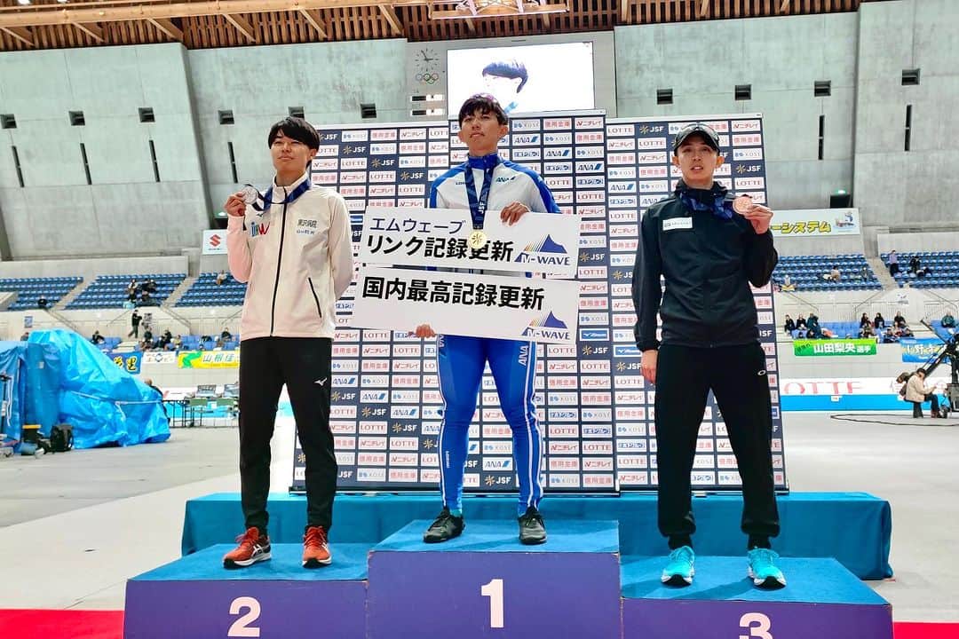 一戸誠太郎さんのインスタグラム写真 - (一戸誠太郎Instagram)「🏆大会結果報告 . . 5000m 1th 6:23.58 1500m 1th 1:44.72(CR,TR,DR) Mass start 5th  2023全日本距離別✅ 最高の形でスタートを切れました🚀 いつか切りたい師円の偉大な1:44.95の大記録をこのタイミングで切れた事には自分でも驚いていました💥 賞金で焼肉食べます🍖  ワールドカップに向けて準備を進めていきます！ たくさんの応援・サポートありがとうございました🔥🔥🔥  Japan's World Cup selection competition has ended. I broke track records and domestic records!💥 I'm preparing for the World Cup!  @ana.japan @yamagata_nmai  #ANA #おいしい山形 #Team1 #speedskating #スケモリ隊   📷 @aflosport @kenjiromatsuo.aflosport @yohei_osada.aflosport」10月24日 14時51分 - sich_55