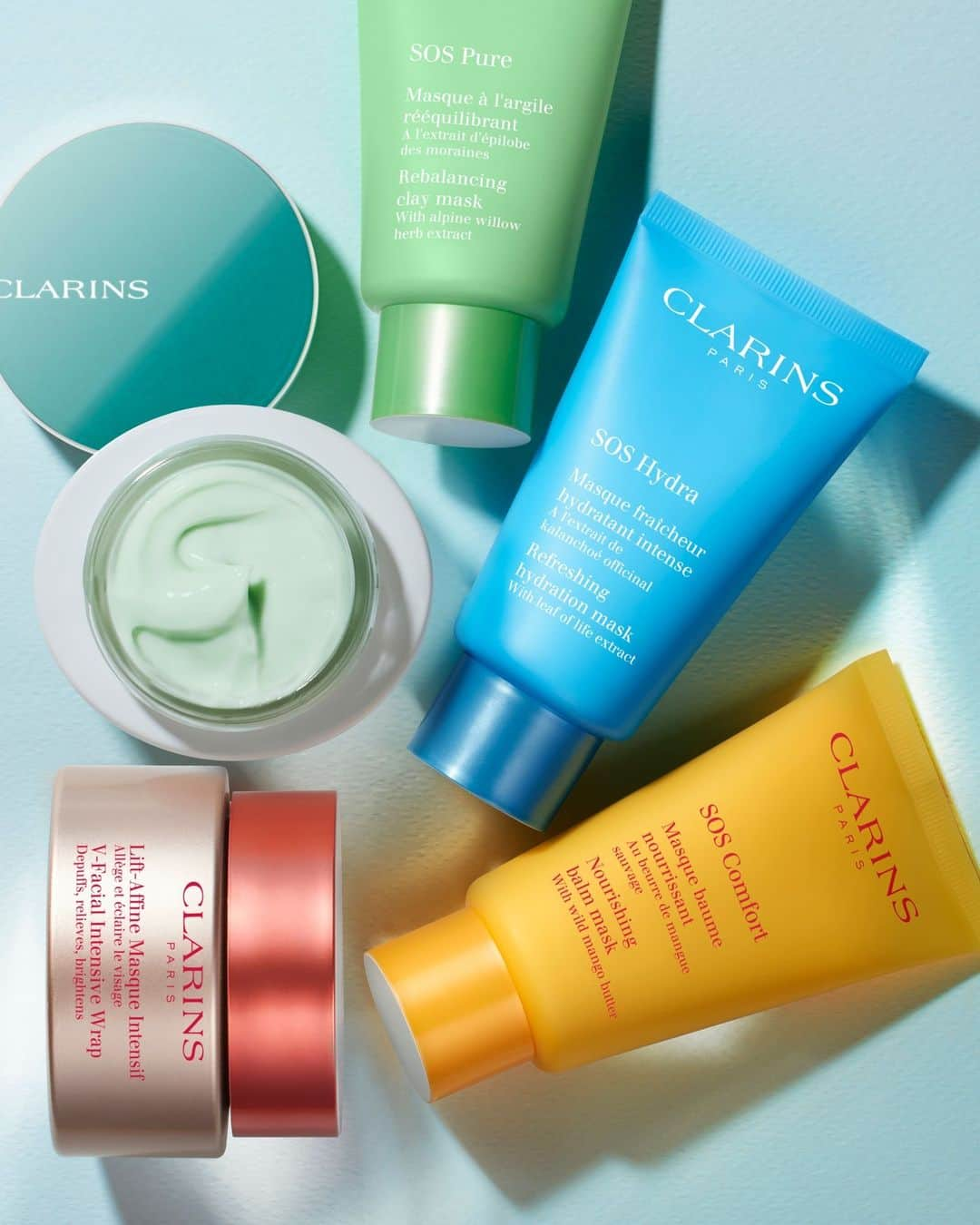 Clarins Australiaのインスタグラム：「Ways to use our face masks:⁣ 💧 A 10 minute treatment mask⁣ 💧 Mixed with Blue Orchid Treatment Oil for a hydration boost⁣ 💧 SOS Face Masks can be used overnight too!⁣ ⁣ #Clarins #Skincare #MadMasking」