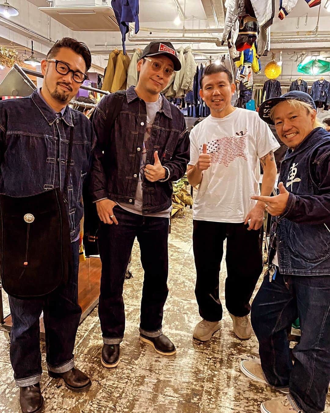 のインスタグラム：「FOREMOST富山、30周年おめでとうございます！！ 凄すぎて書ききれないので近々YouTubeにアップします。  ほんとにこの方々は凄いです！楽しすぎました✨😭✨  #やばいの買えたよ」