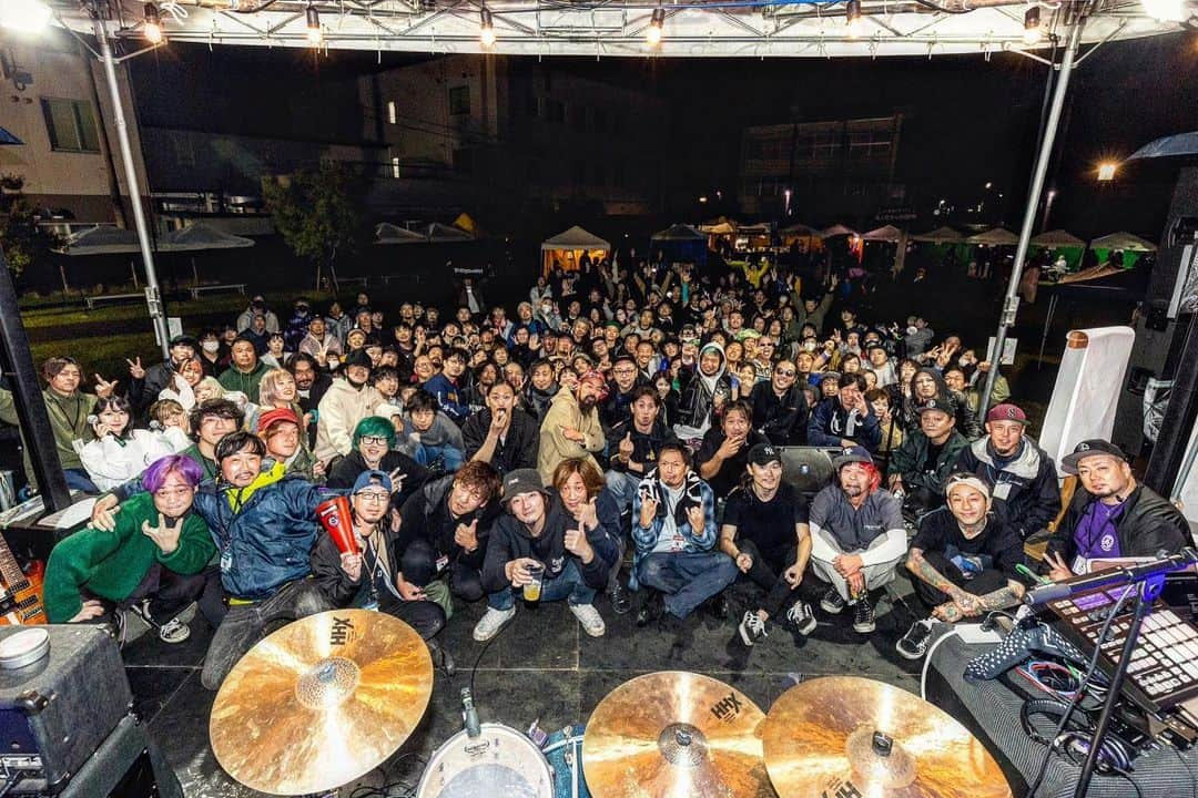 KAI_SHiNEさんのインスタグラム写真 - (KAI_SHiNEInstagram)「20231015 5年ぶりのYONEZAWA ROCK FES🐮🤘🔥 Thanxxx‼︎🙌🙌🙌  始まったばかりで立ち止まってしまった山形の祭に帰って来られたのが何よりSAIKOH‼️ ギリギリの天候の中、変わらぬ空気で迎えてくれてありがとう‼︎ ツアーでも行きたいね😁  #山嵐 #yonezawarockfes2023  #mixture #rock #band #live #life #vibe #bandlife #yamaarashi  #感謝 #jp」10月24日 15時05分 - kai_shine134