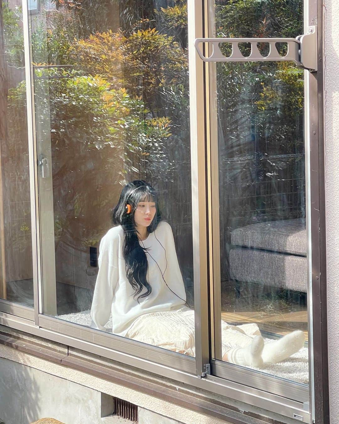 クォン・ウンビさんのインスタグラム写真 - (クォン・ウンビInstagram)「행복했...ㄷ..r..🎧☁️✨」10月24日 15時21分 - silver_rain.__