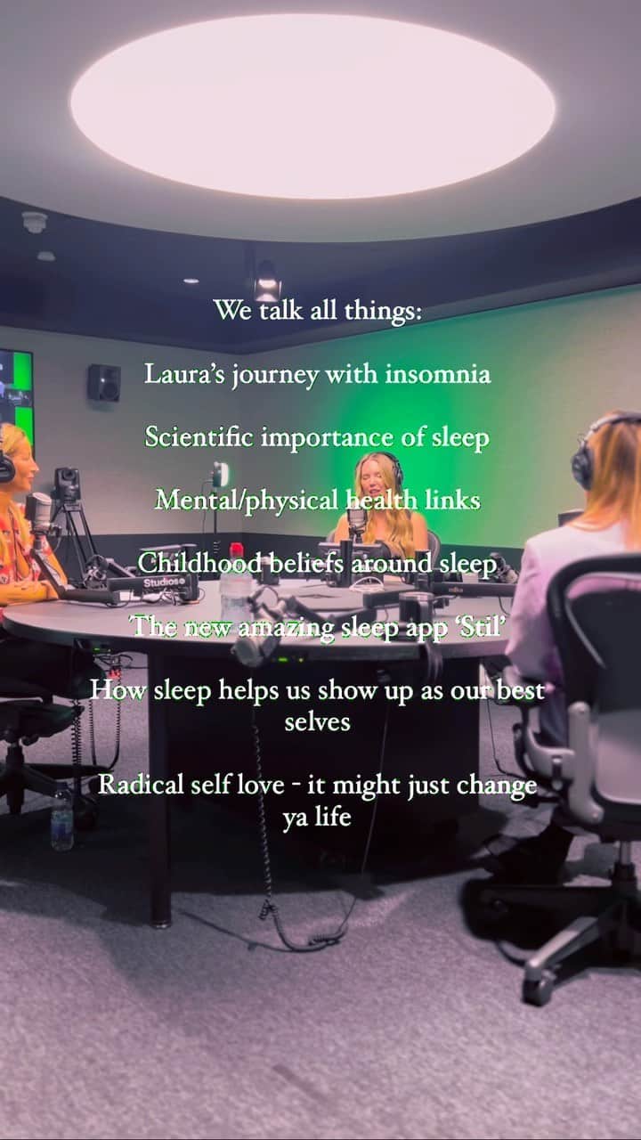 ローラ・プラデルスカのインスタグラム：「Episode out tomorrow - 25th October ✨  We recorded with @lpradelska and @annalancastertherapy at the @spotifyuk studios and we had a blast! We dive into Laura’s journey with insomnia, which she so vulnerably and gracefully shares, her new sleep/meditation app @stilappbylaurapradelska , the overall importance of sleep, the science behind why not getting enough sleep has such a detrimental effect on our health and we also go into the joys of radical self love, its a cracker! 💖💖💖  Enjoy - out tomorrow to listen on any platform that you get your podcasts ✨🫶🏻」