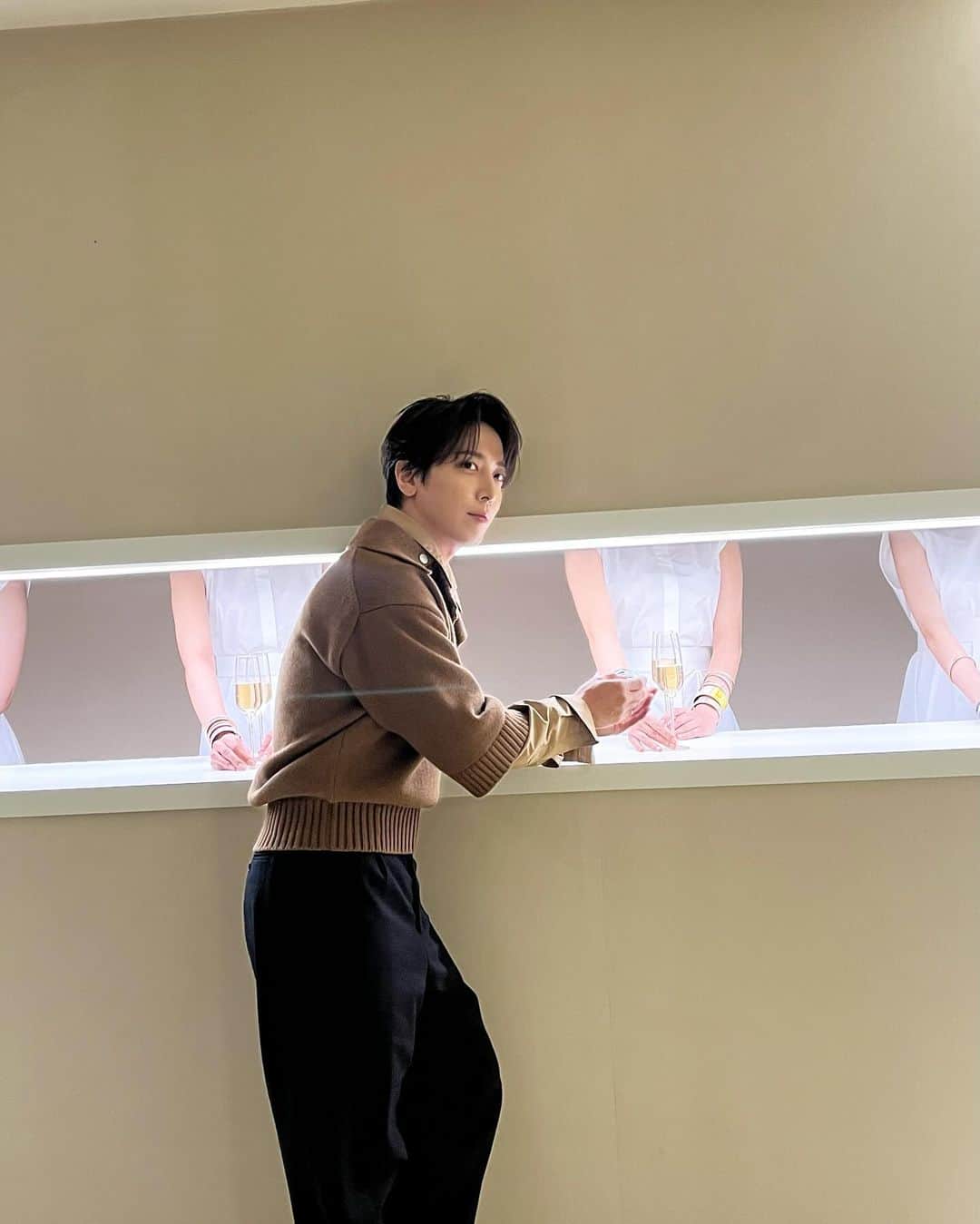 チョン・ヨンファのインスタグラム：「#hermes #pleasecheckin 다른 공간에 간 듯한 멋진 행사 🪩 최고👍」