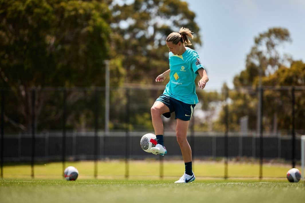 エミリー・バン エグモンドさんのインスタグラム写真 - (エミリー・バン エグモンドInstagram)「🇦🇺⚽️」10月24日 16時43分 - emilyvanegmond10