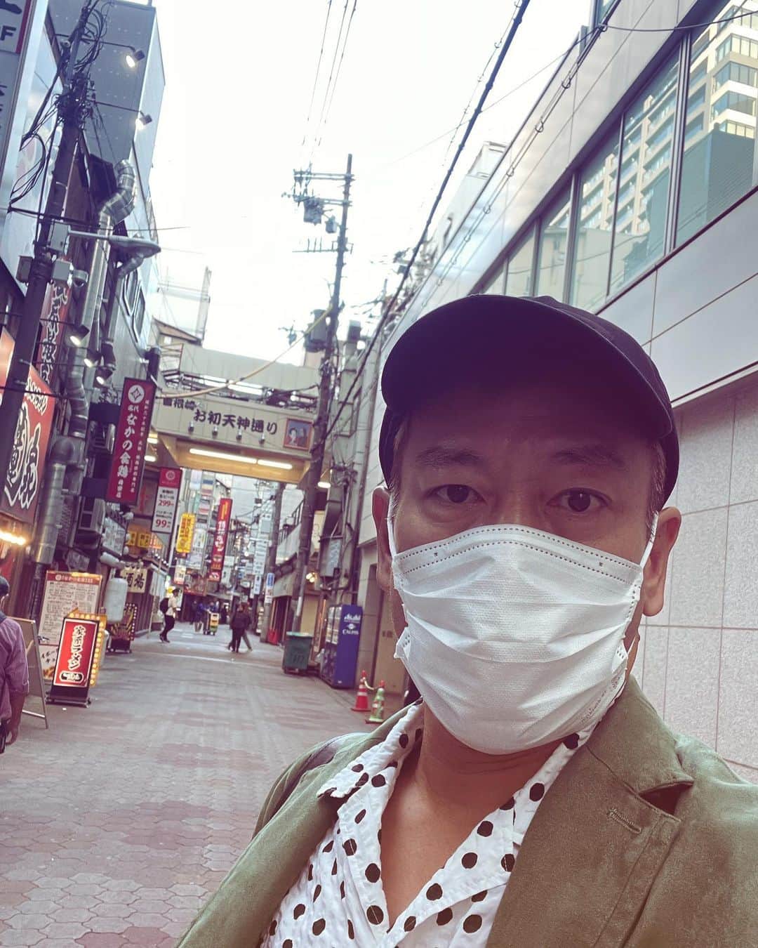 のインスタグラム：「番組のロケで大阪へ。 巡ってるような写真ですが。 このあと即スタジオへw  #番組 #投資 #ロケ #関西 #飲み食いしたいー #じゅんいちダビッドソン  #尼には寄れず」